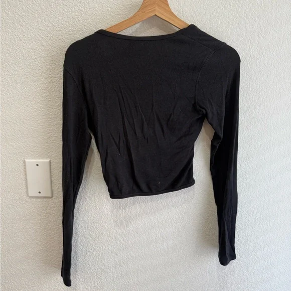 lululemon athletica Black Long Sleeve Blouse - Picture 3 of 3